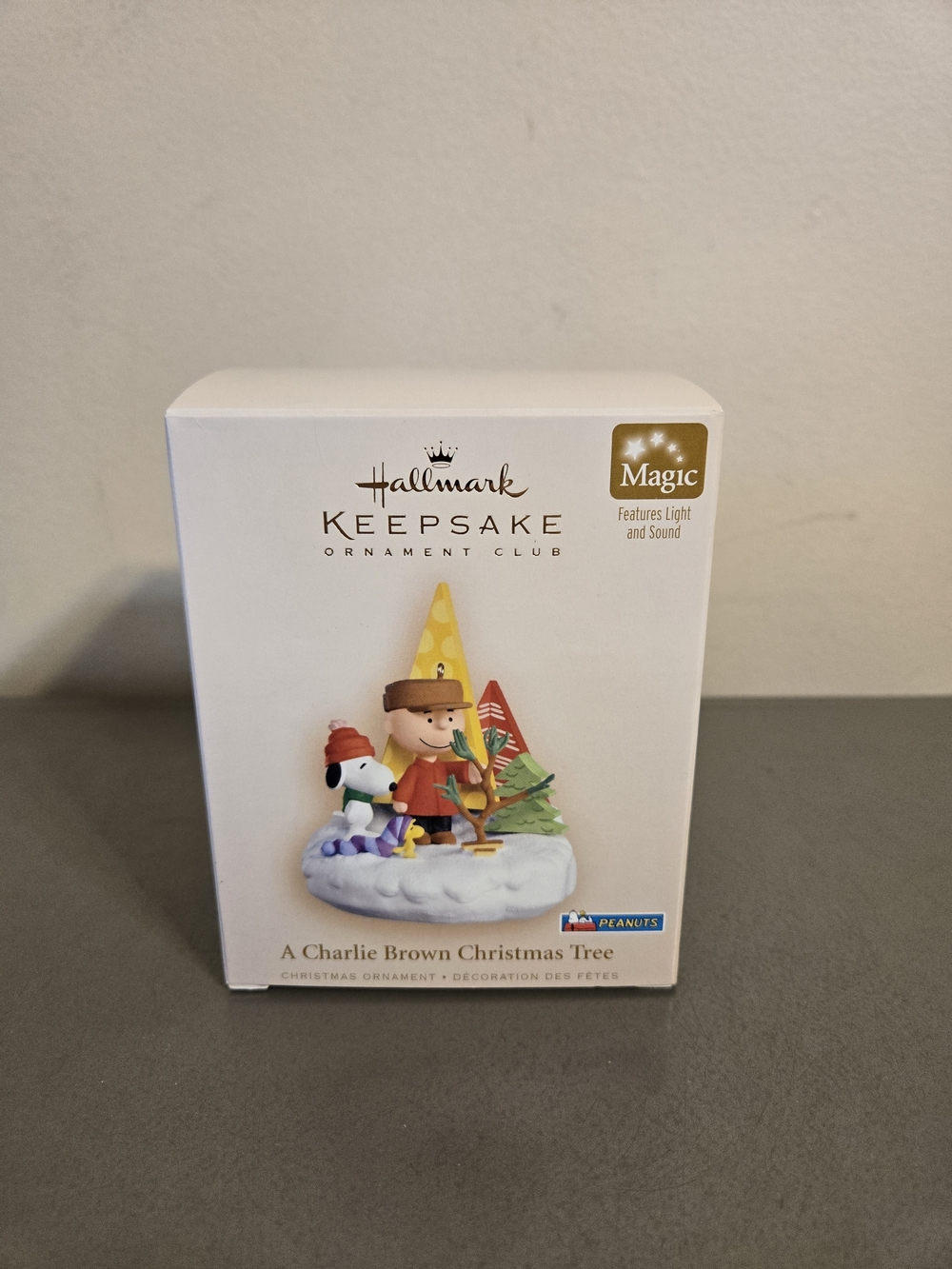 2006 Hallmark Keepsake Ornament Peanuts A Charlie Brown Christmas Tree Magic